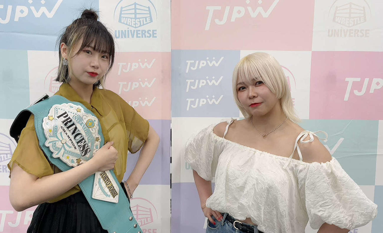 8日大田区大会でインターナショナル・プリンセス選手権試合を戦う王者・辰巳リカ（左）と挑戦者・愛野ユキ（東京女子プロレス提供）
