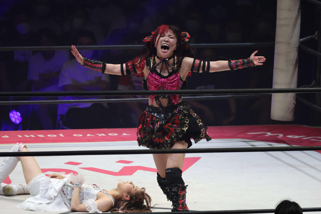 東京女子大田区大会　感情が爆発し、叫ぶ伊藤麻希（撮影・渋谷征平）