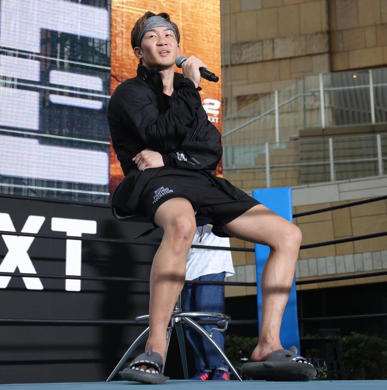 「超　RIZIN．2 powered by U－NEXT」を前に会見する朝倉未来（撮影・野上伸悟）