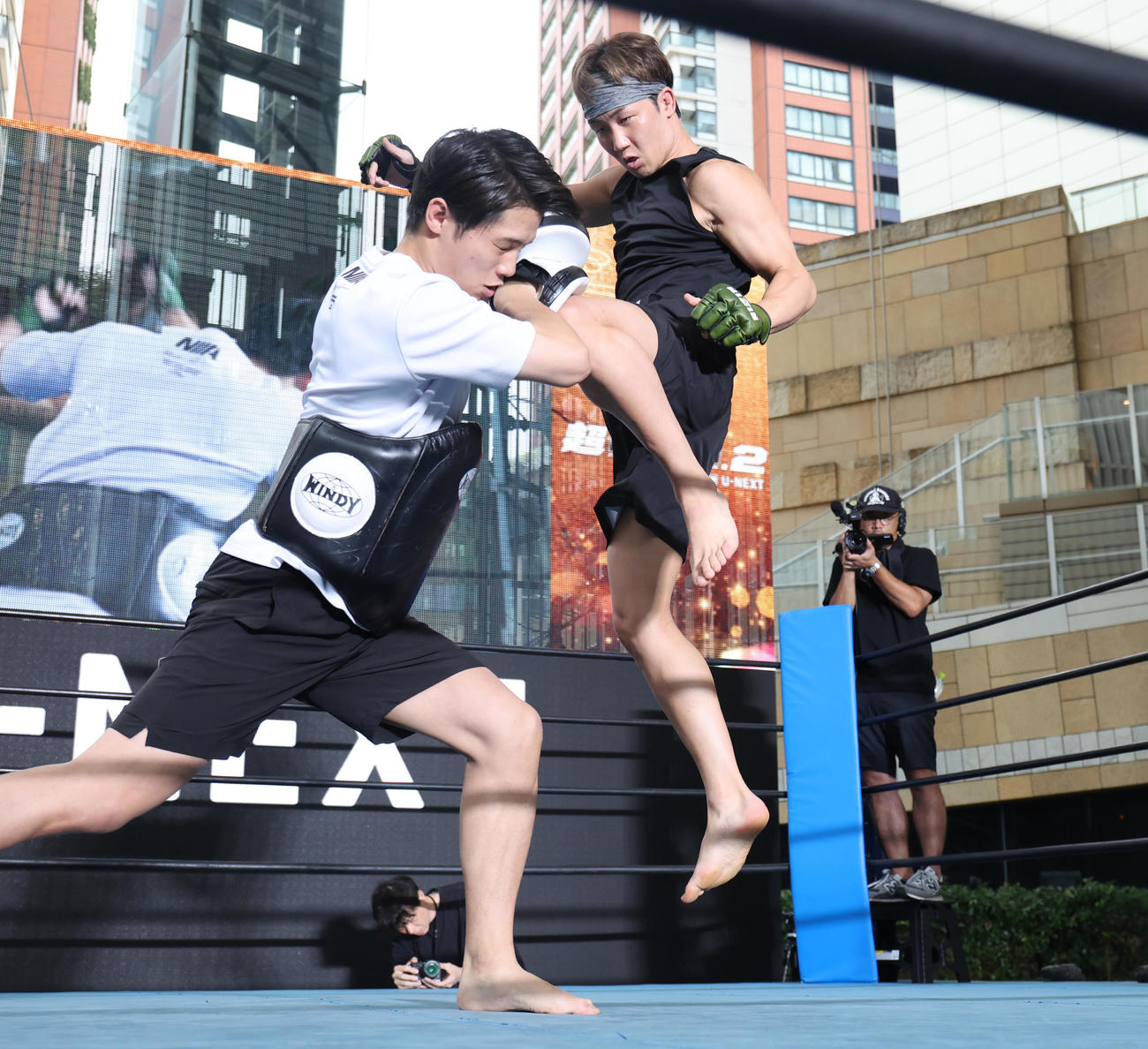 「超　RIZIN．2 powered by U－NEXT」を前に公開練習を行う朝倉未来（撮影・野上伸悟）
