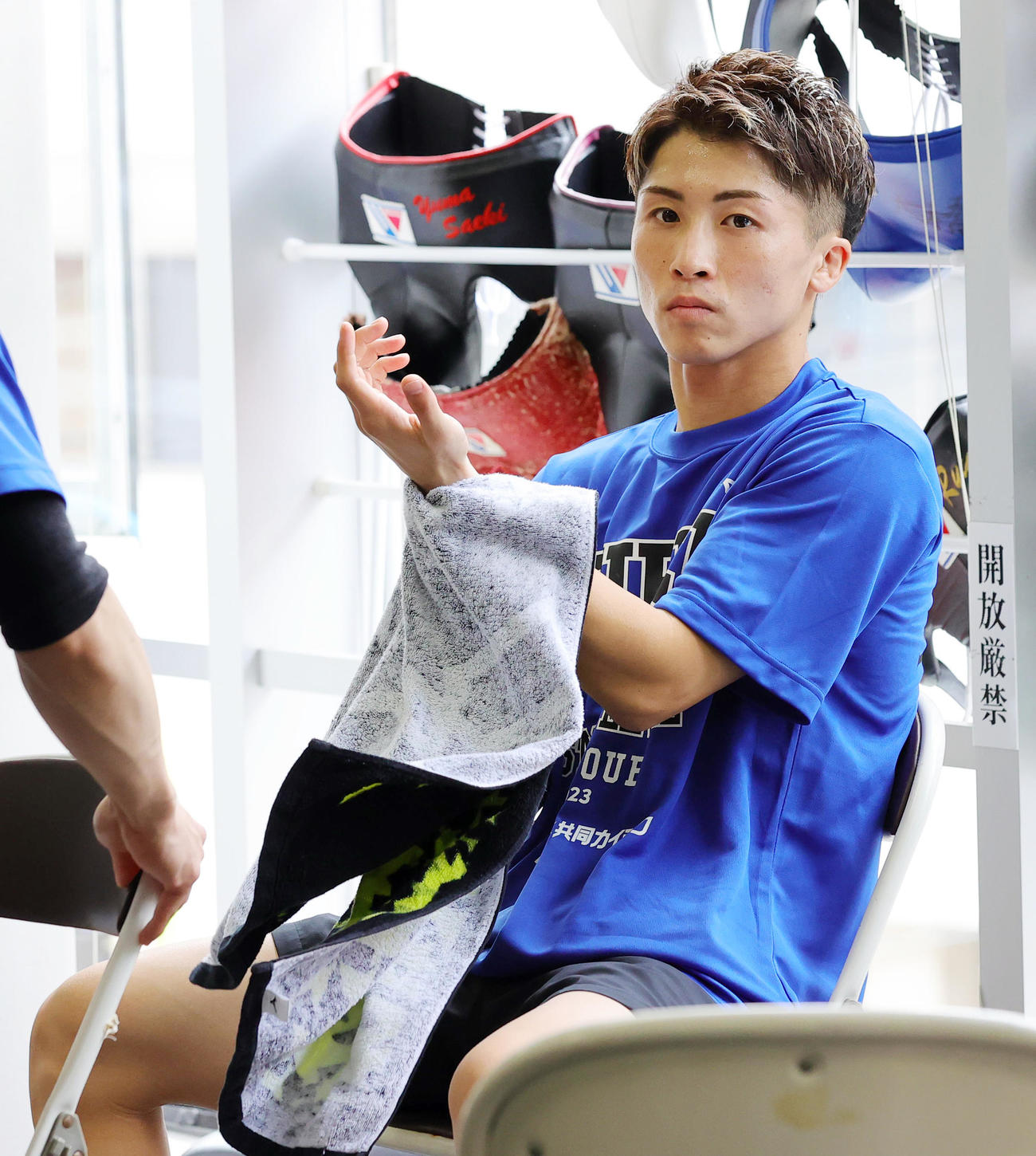 練習を公開した井上尚弥（撮影・野上伸悟）