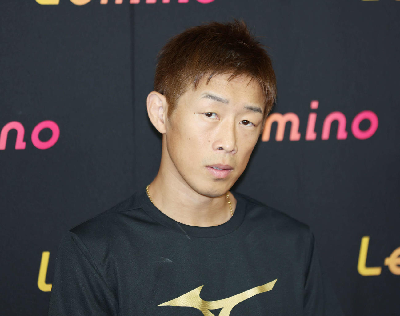 取材に応じる清水（撮影・宮地輝）