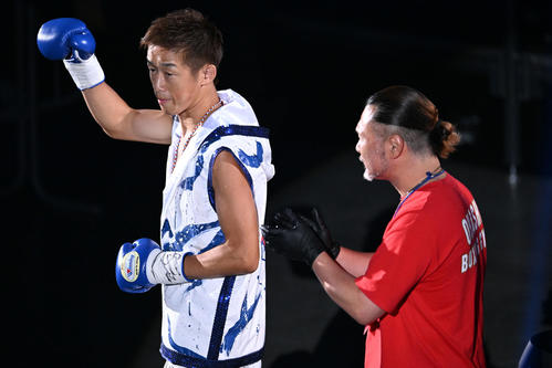 入場する清水（撮影・滝沢徹郎）