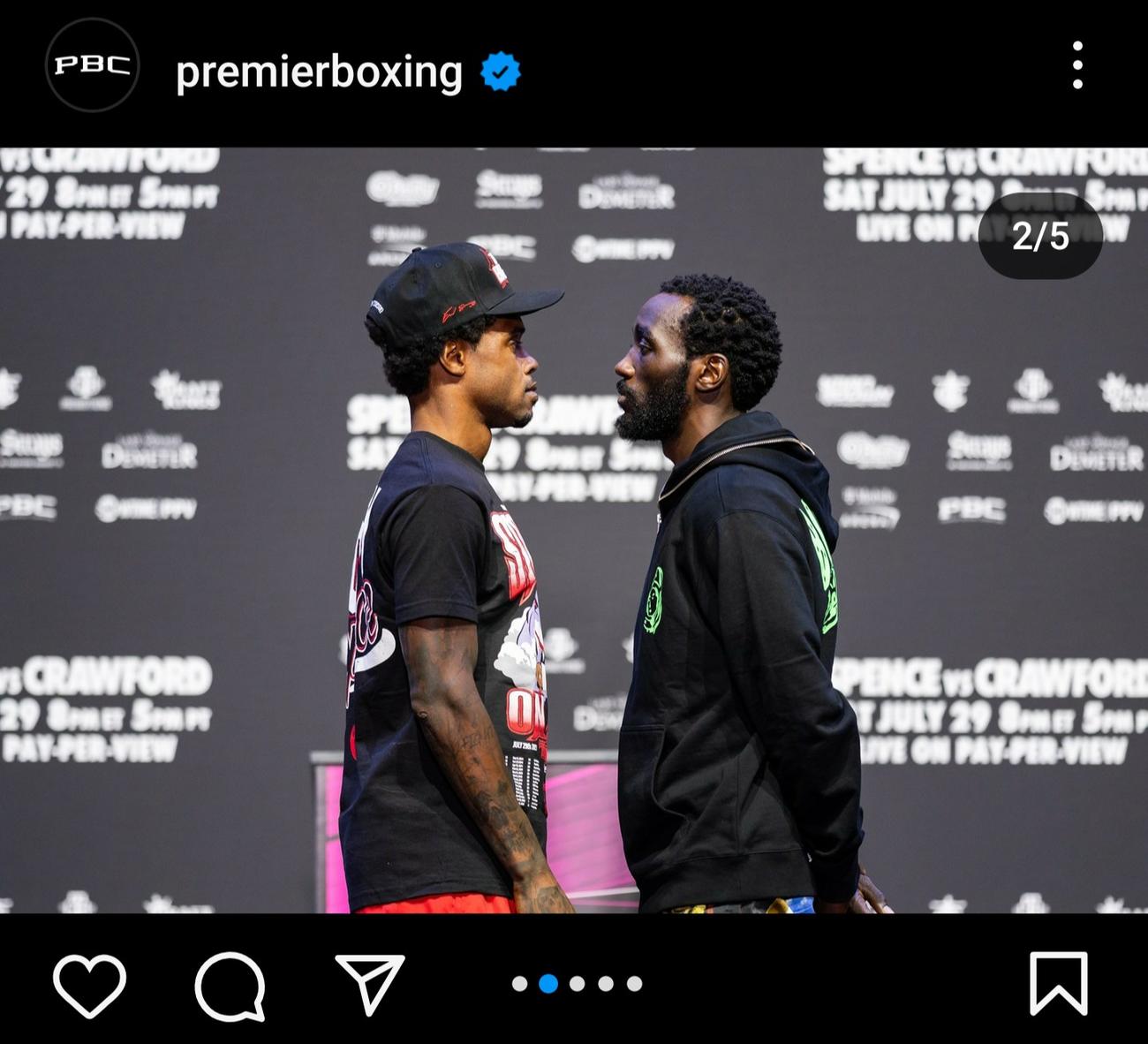 4団体ウエルター級王座統一戦の最終会見でフェースオフするWBAスーパー、WBC、IBF王者エロース・スペンスJr．（左）とWBO王者テレンス・クロフォード（PBC公式インスタグラムから）