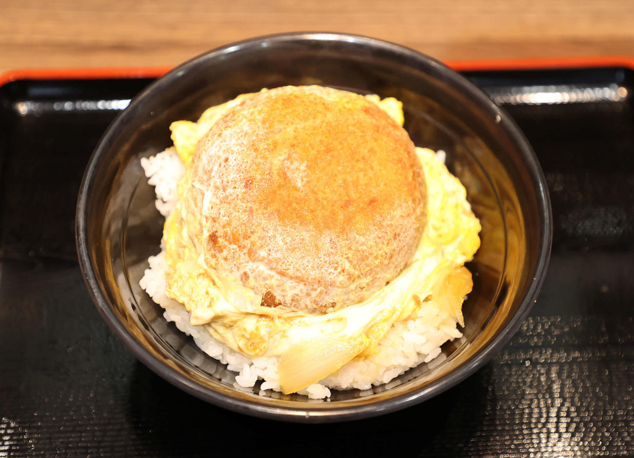 カレーパン丼（撮影・鈴木正人）
