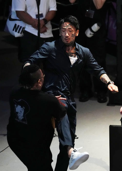 BD9】萩原祐介、瓜田純士に「ガキの管理も出来ねぇのか」朝倉未来
