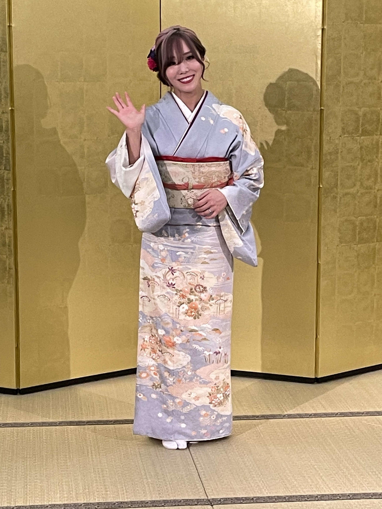 記者会見で無期限休業を発表した女子プロレスラーのKAIRI