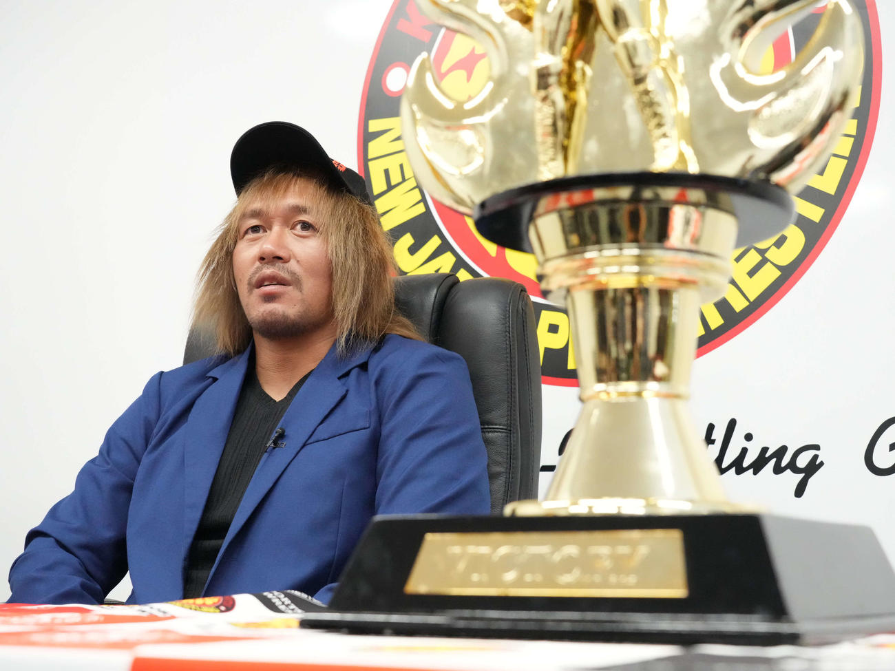 G1優勝一夜明け会見に臨む内藤（撮影・小沢裕）