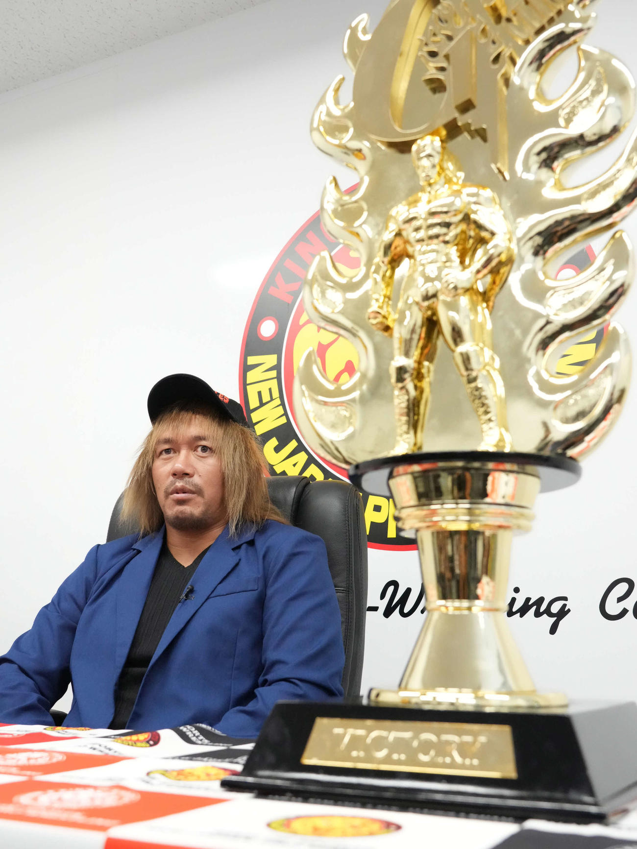 G1優勝一夜明け会見に臨む内藤（撮影・小沢裕）