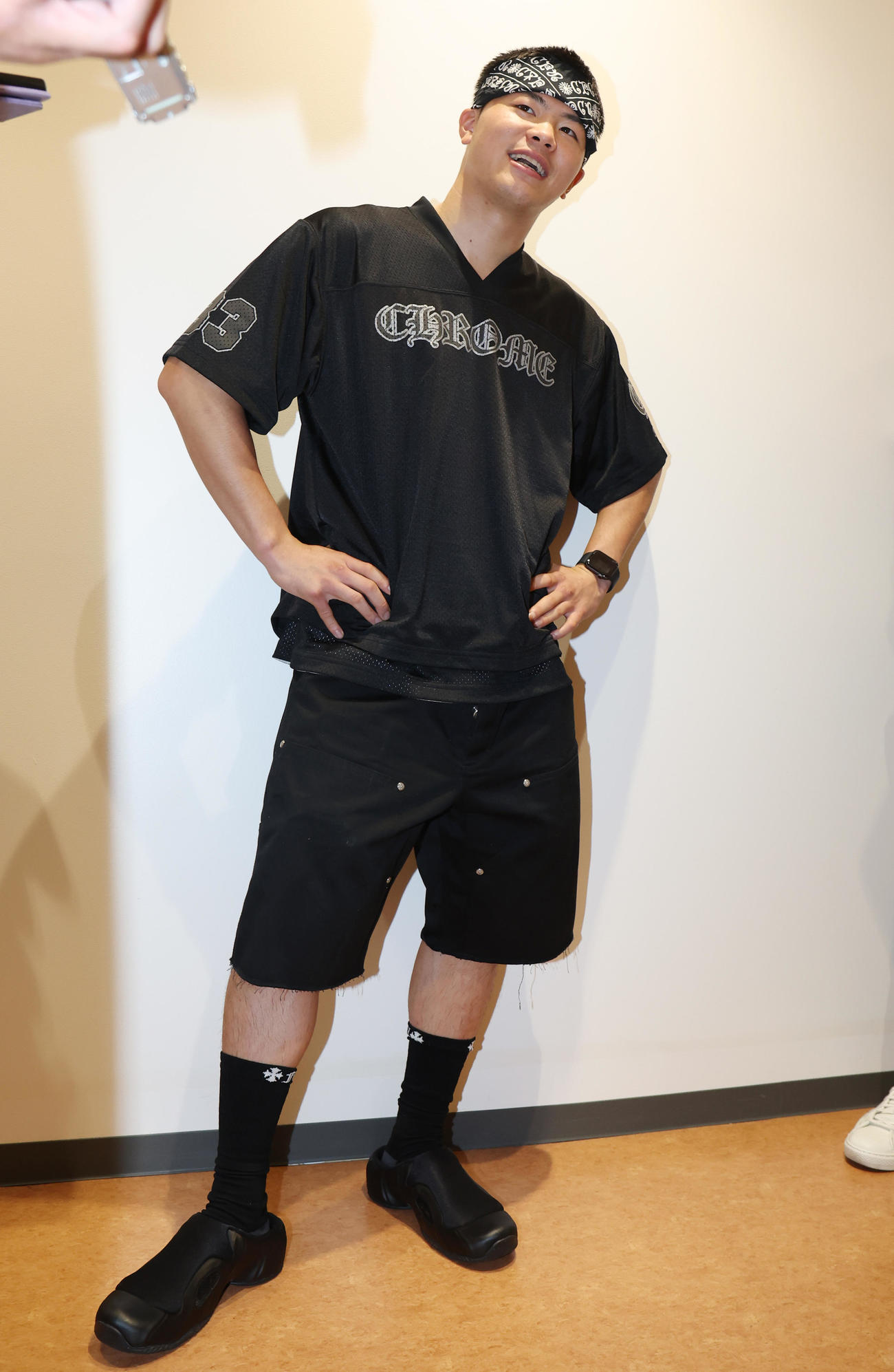 ラスベガス合宿を終え帰国し、取材に応じる那須川天心（撮影・野上伸悟）
