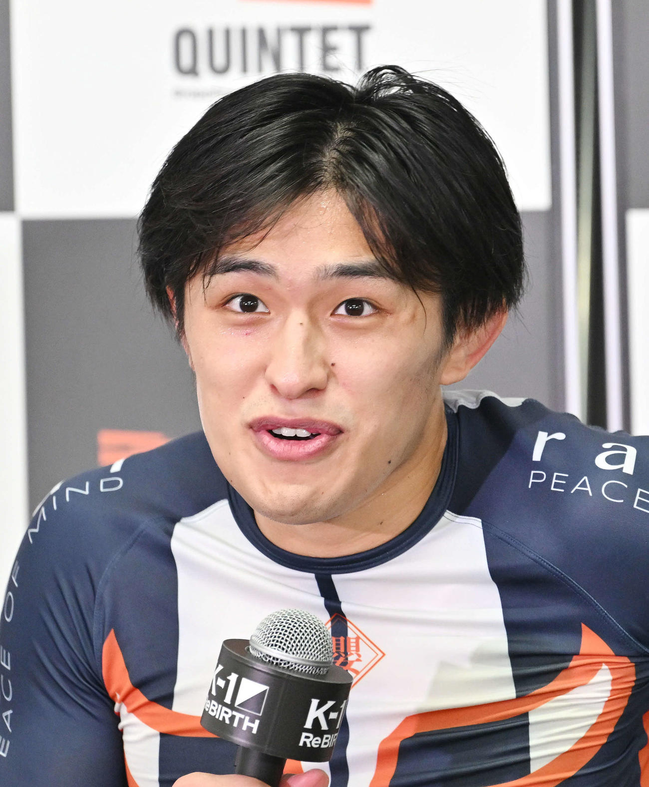 内柴との試合後、会見する桜庭大（撮影・滝沢徹郎）