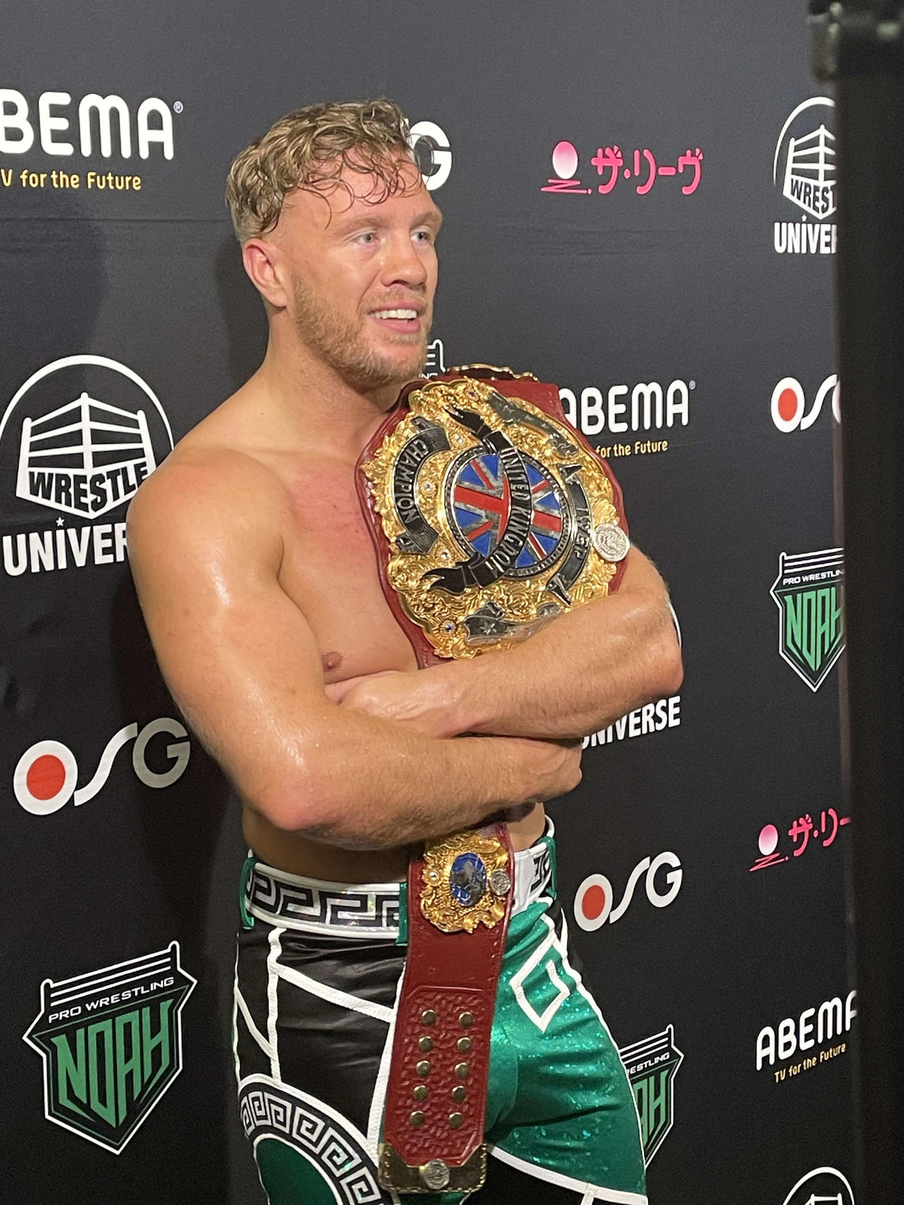 丸藤正道のデビュー25周年記念試合に勝利したウィル・オスプレイ