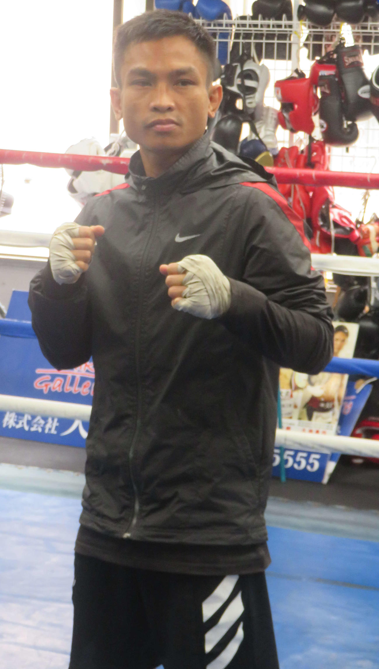 7日の暫定王者重岡優大との統一戦に向けて公開練習したWBC世界ミニマム級正規王者パンヤ・プラダブシー