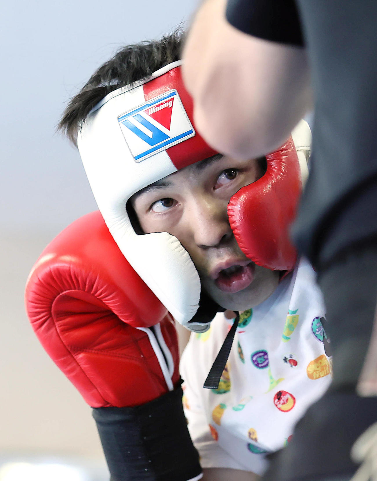 スパーリングを公開したユーリ阿久井（撮影・足立雅史）