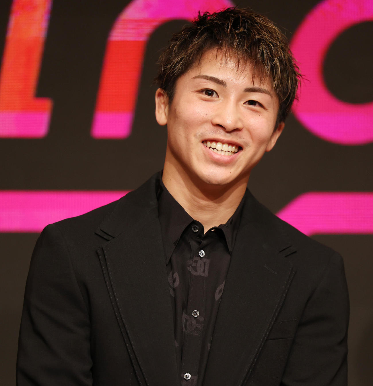 タパレスとのWBA・WBC・IBF・WBO世界スーパーバンタム級王座統一戦の発表会見を行った井上尚弥（撮影・野上伸悟）