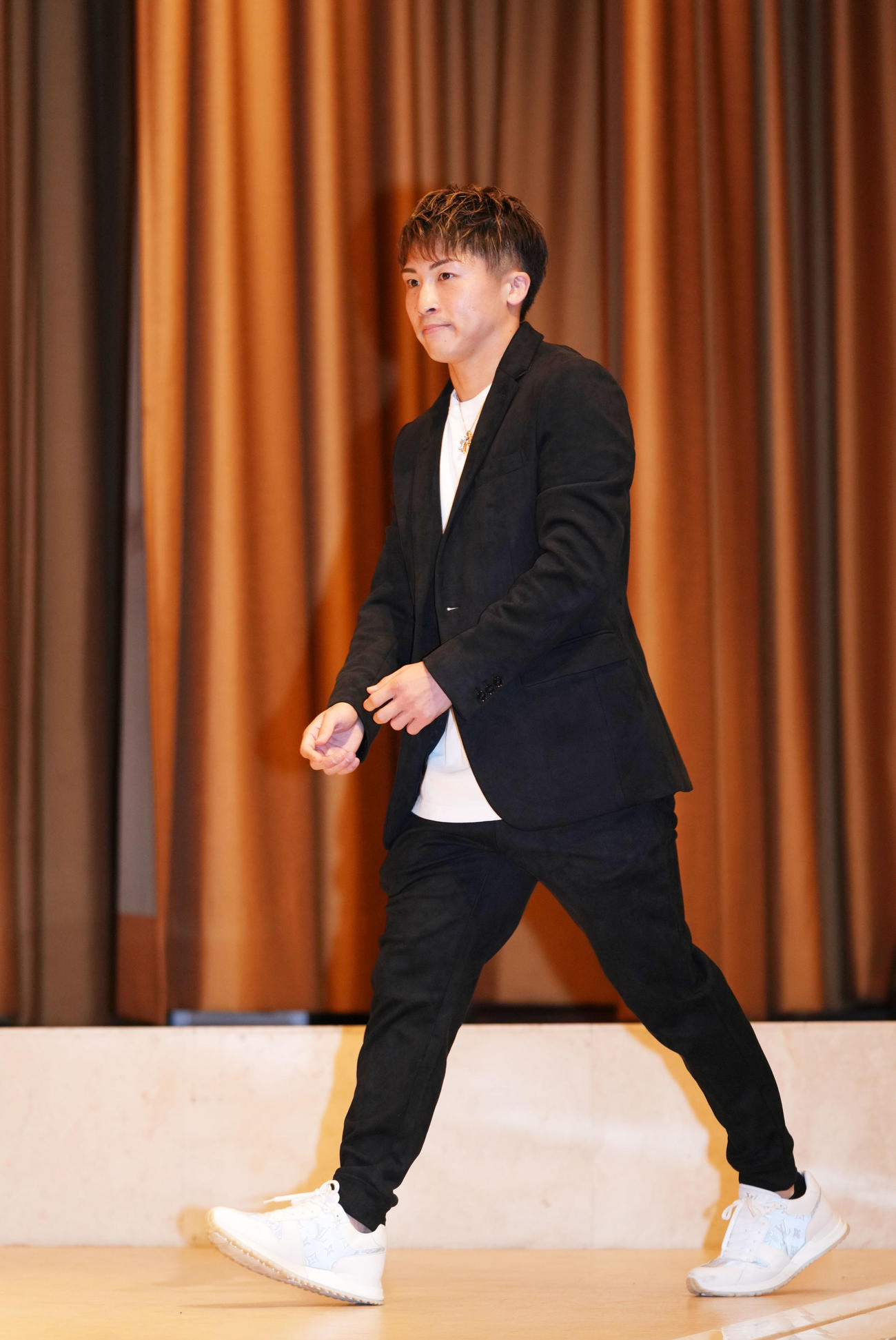 大橋ジム懇親会に登場した井上尚（撮影・横山健太）