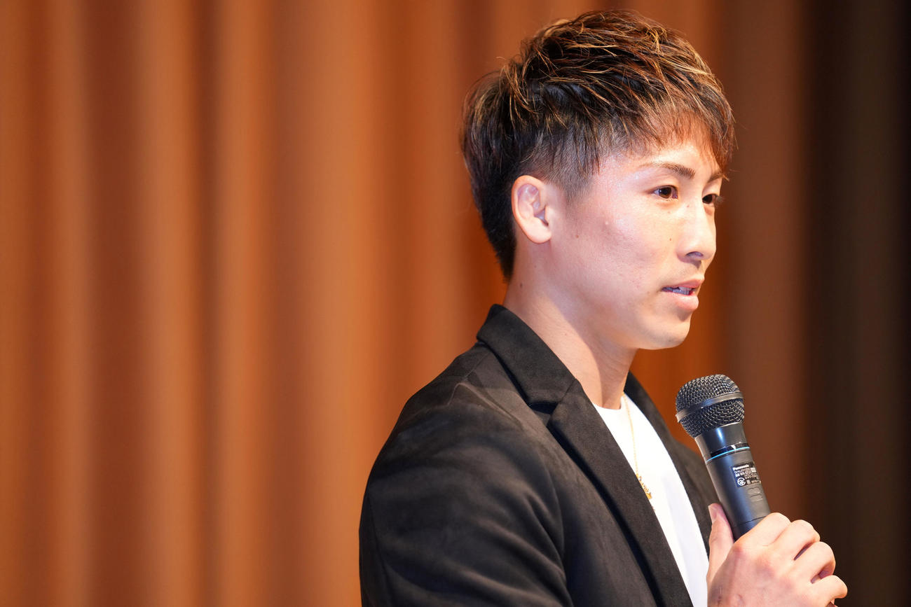 今後の意気込みを語る井上尚（撮影・横山健太）