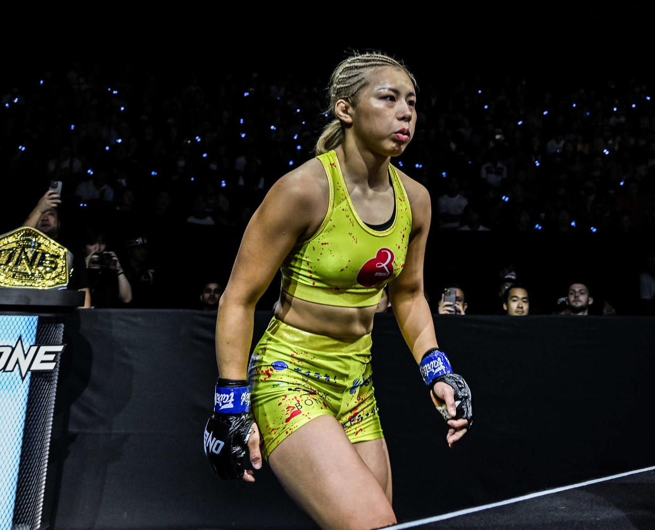 リングに入場する三浦彩佳(C) ONE Championship