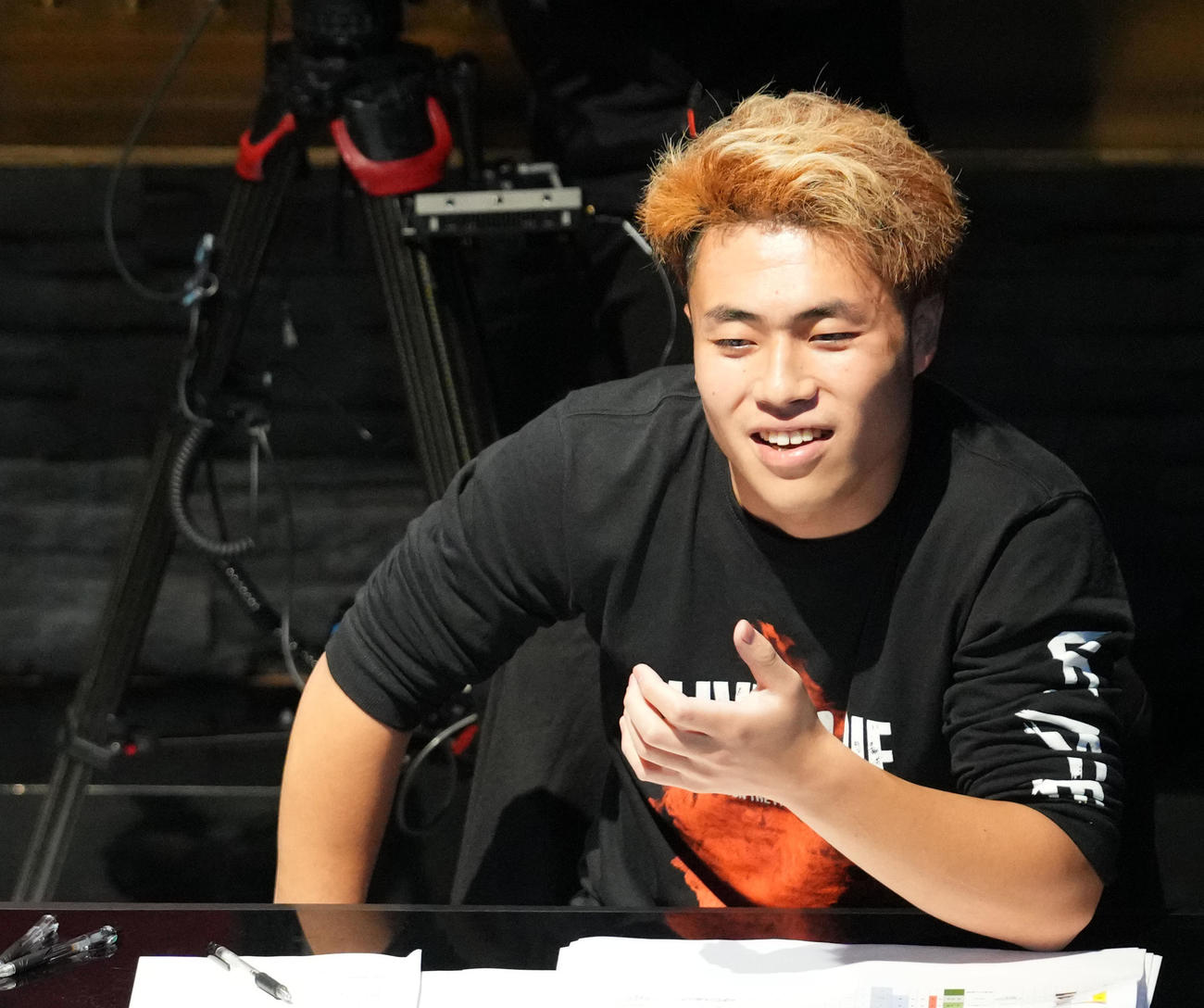溝口COOを挑発する10人ニキ（撮影・横山健太）