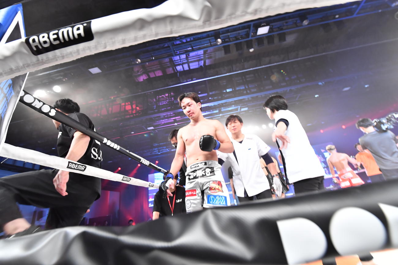 試合後、リングを離れる朝倉未来（RISE提供）