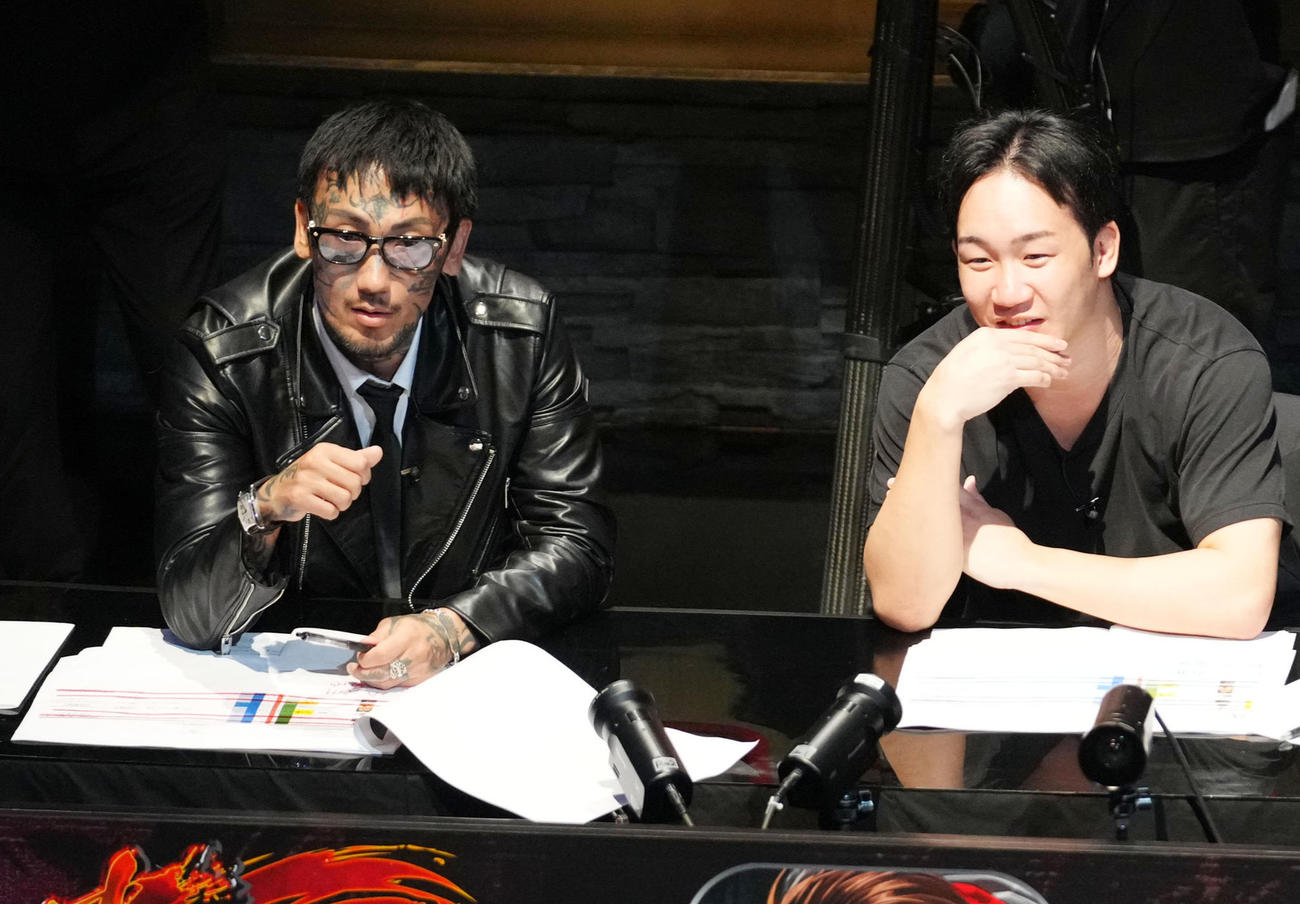 瓜田純士（左）と朝倉未来（2023年10月10日撮影）