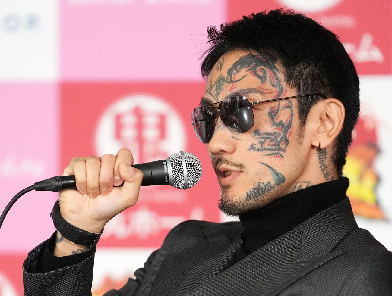 試合への意気込みを語る瓜田純士（撮影・横山健太）