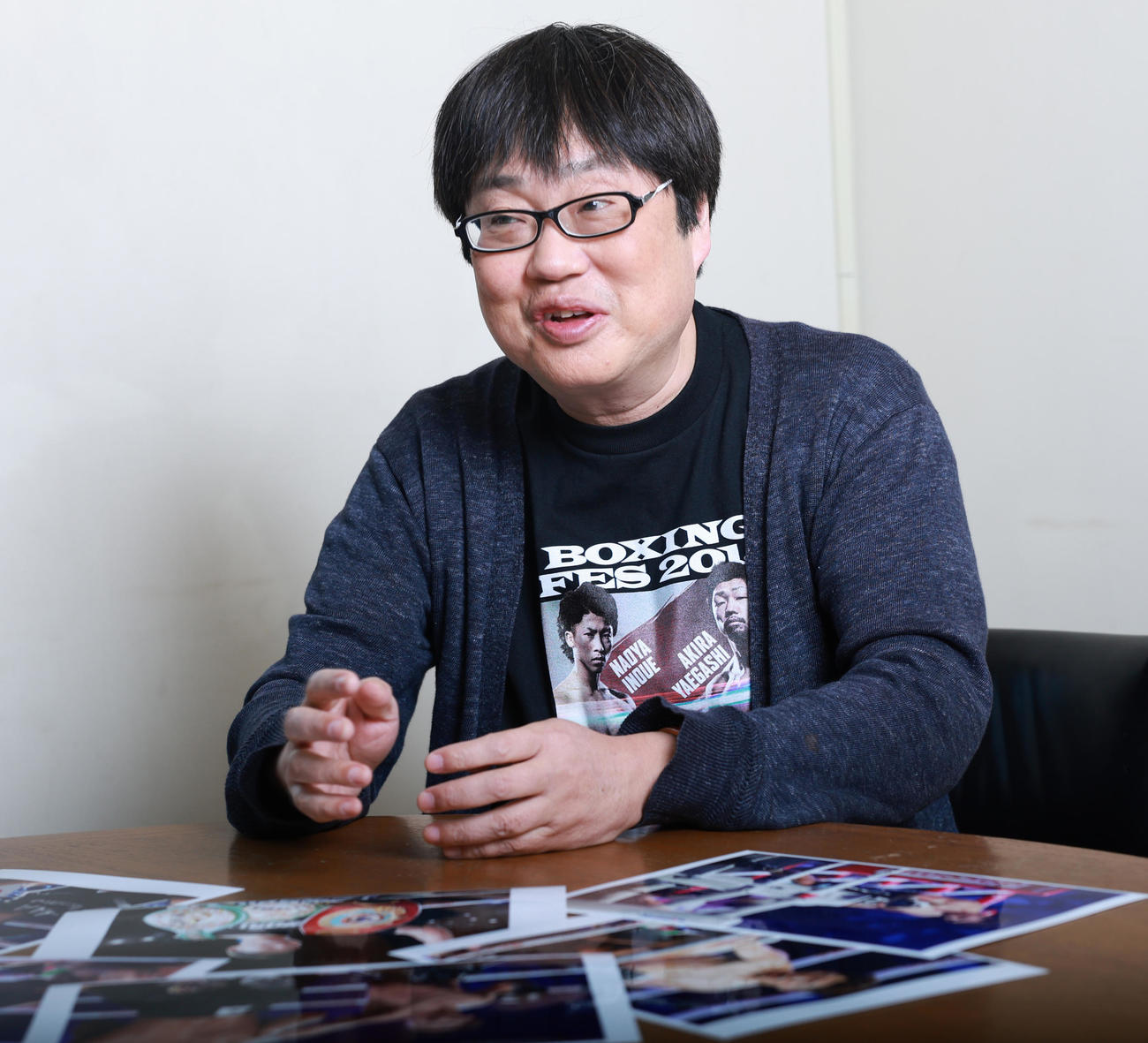 井上尚弥について語る六角精児（撮影・野上伸悟）
