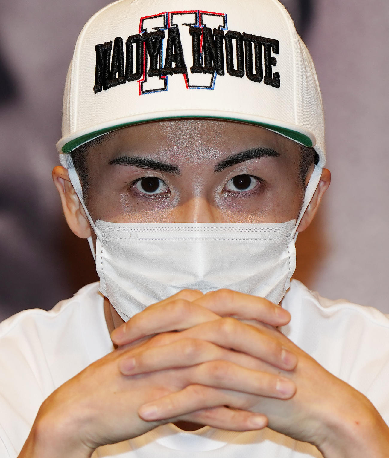 4団体王座統一戦前の会見に臨むWBC、WBO世界スーパーバンタム級王者の井上尚（撮影・江口和貴）