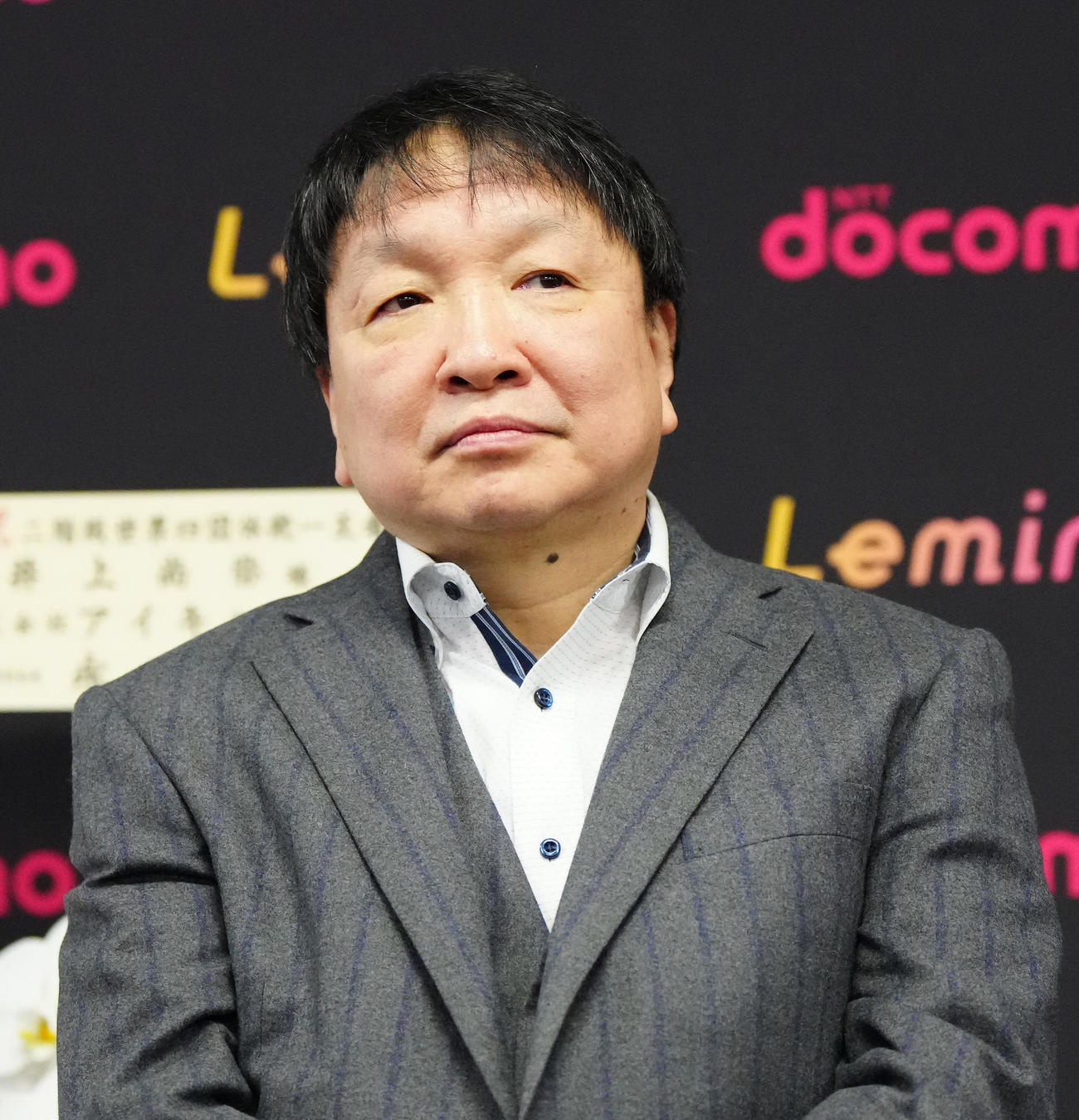 タパレス戦から一夜明けた井上の会見に同席する大橋ジム大橋会長（撮影・江口和貴）