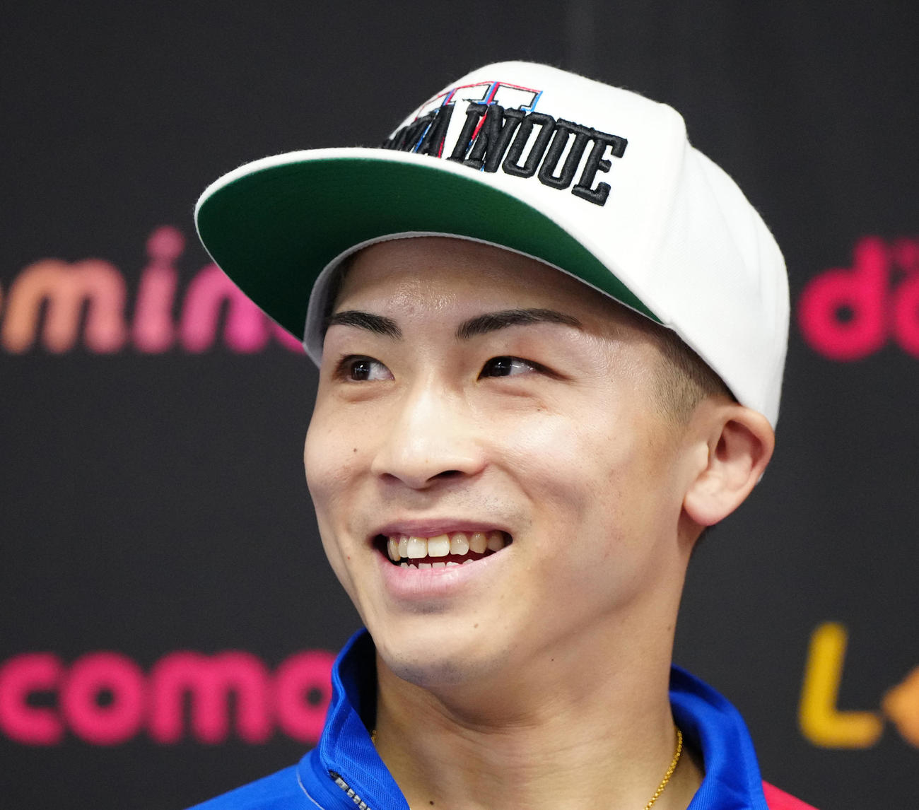 タパレス戦から一夜明け、取材に応じる井上（撮影・江口和貴）
