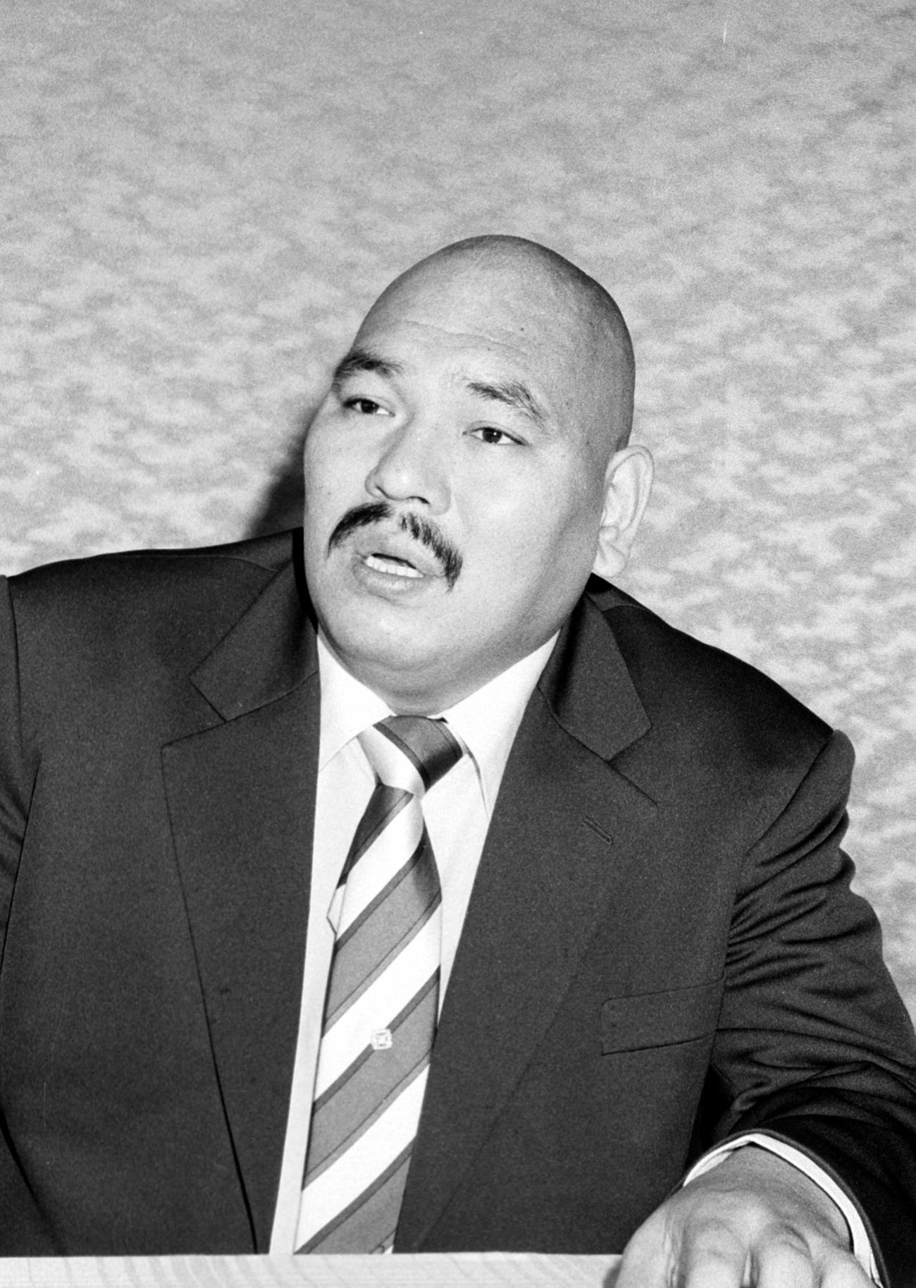 維新軍団記者会見　キラー・カーンさん（1983年10月撮影）