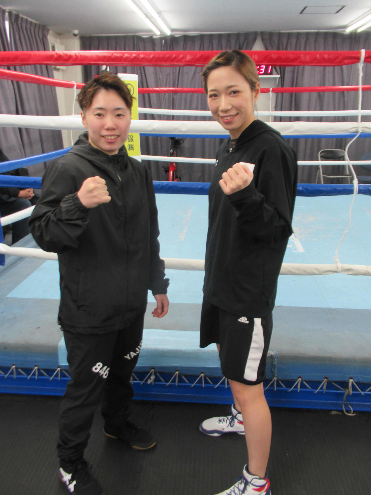 1・12にダブル世界戦に挑む真正ジムの黒木（右）と山中（撮影・実藤健一）