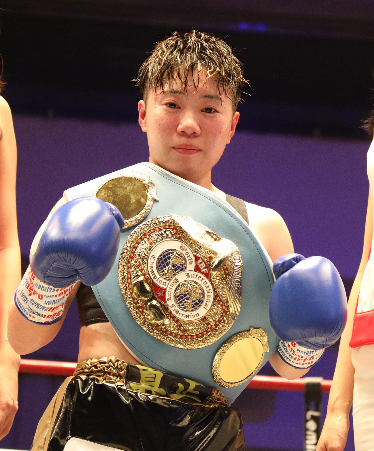 IBF女子世界アトム級新王者に輝いた山中（撮影・中島郁夫）