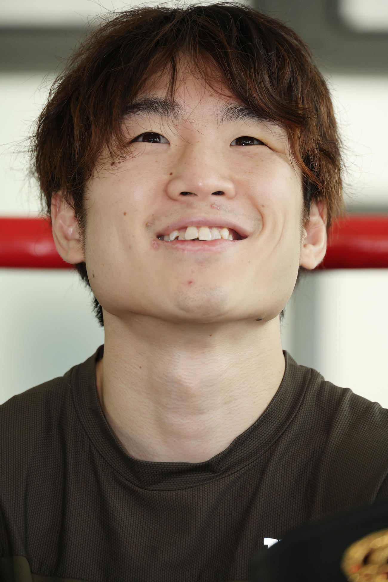公開練習前に会見を行ったWBAスーパー、WBC世界ライトフライ級統一王者寺地（撮影・中島郁夫）