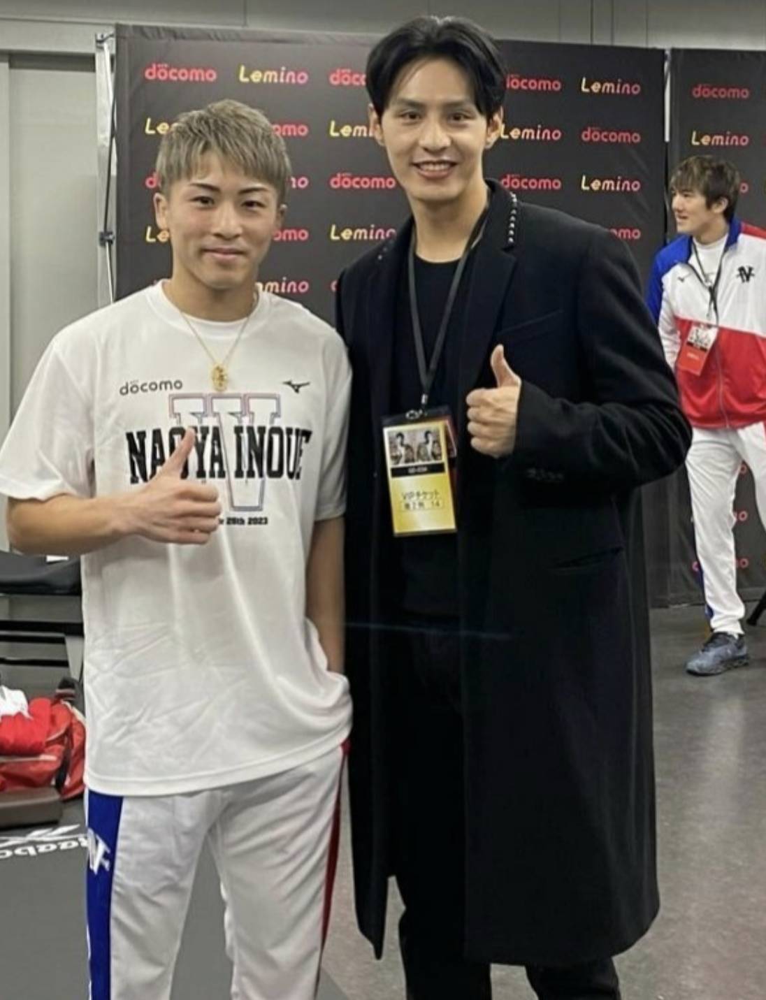 スーパーバンタム級4団体統一王者井上尚弥（左）と韓国の俳優ト・ジハン（大橋ジム提供）