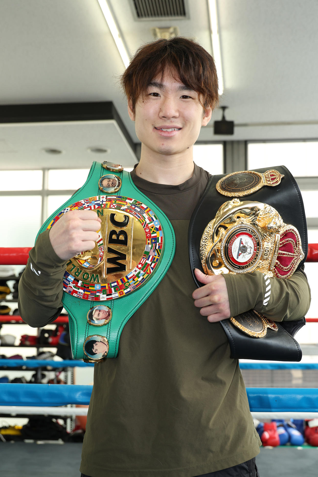 WBAスーパー、WBC世界ライトフライ級統一王者寺地（2024年1月13日撮影）