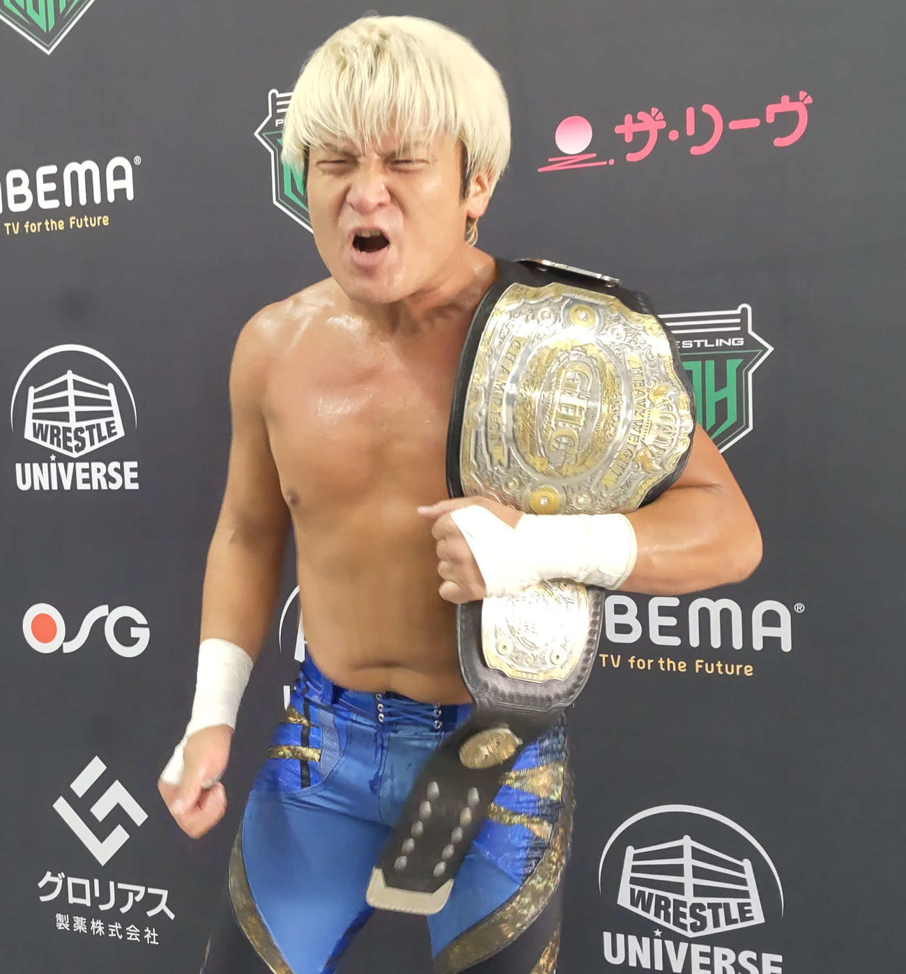 GHC前哨戦に敗れた拳王は、ワグナーに向かって「カブロン！」と叫んで控室に戻った