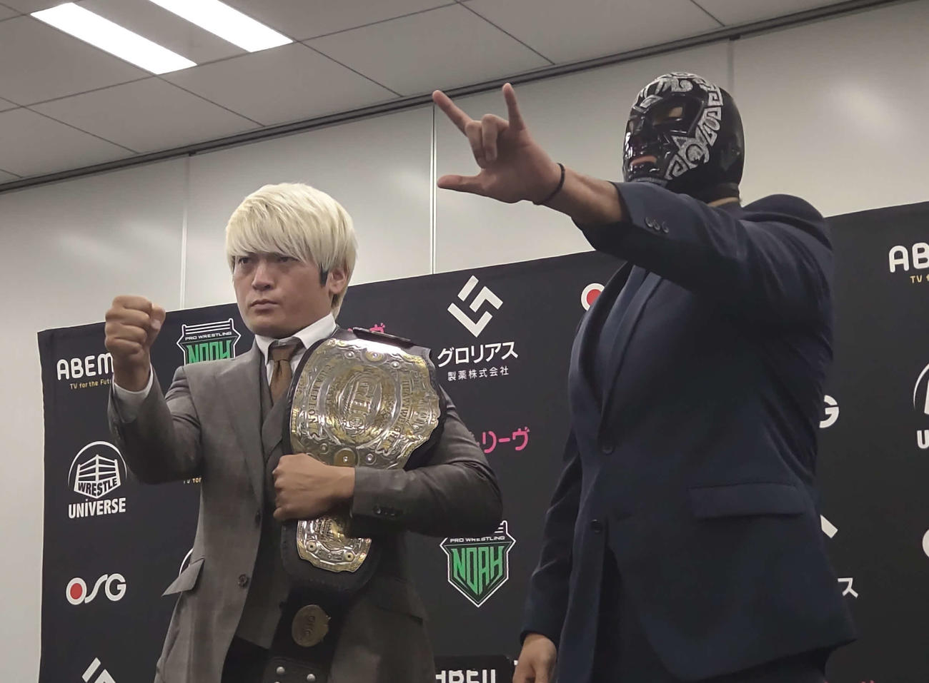 2・4ノア仙台大会でGHCヘビー級王座戦を行う王者・拳王（左）と挑戦者のイホ・デ・ドクトル・ワグナーJr．