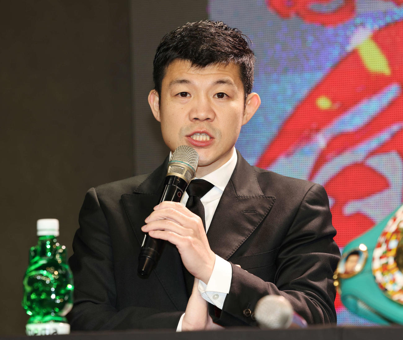 「3150FIGHT vol．8」発表記者会見で話す亀田ファウンダー（撮影・宮地輝）