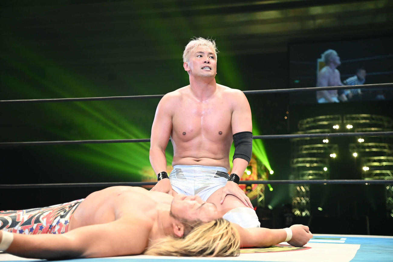 棚橋をフォールして勝利したオカダ（写真提供・新日本プロレス）