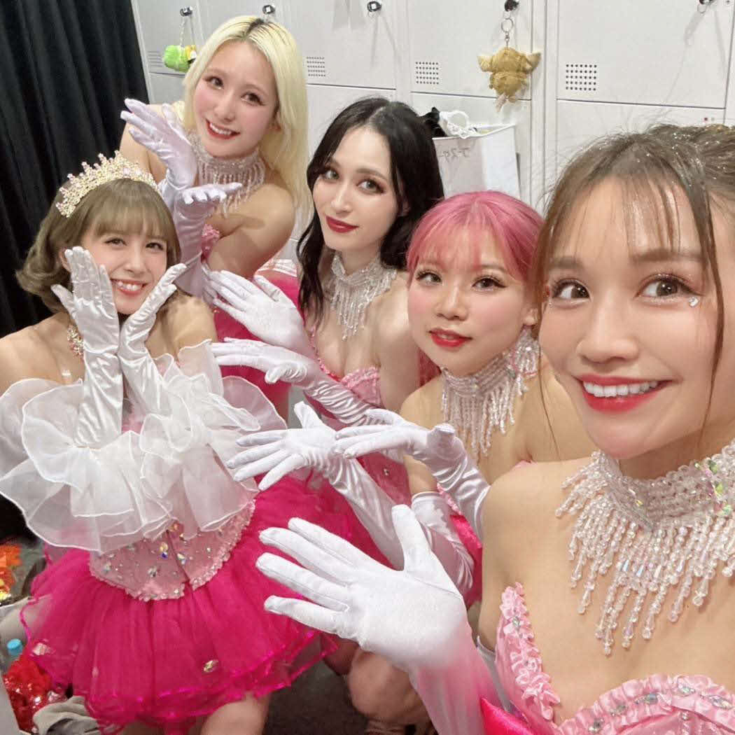 ショーダンサーとしてゲスト出演した菅原美優（左端）（写真提供プレミエ銀座）