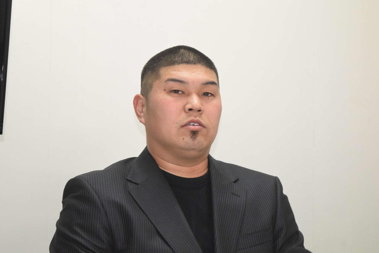 山根さんの魂を継ぐことを誓ったWYBCの高橋知哉新会長（撮影・阪口孝志）