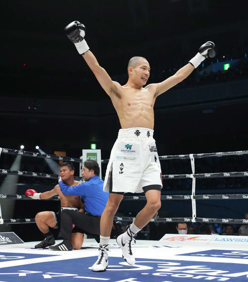 増田陸、再起戦で左ボディー1発！世界ランカーに141秒KO勝ち…世界に
