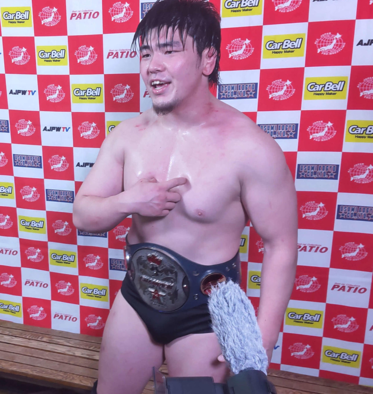 世界ジュニアヘビー級王座防衛を果たした田村男児