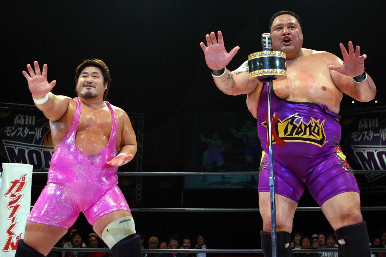 「よしえちゃん」としてハッスルに参戦し、ボノちゃん（曙太郎）とタッグを組んだ吉江豊さん（2008年04月13日撮影）
