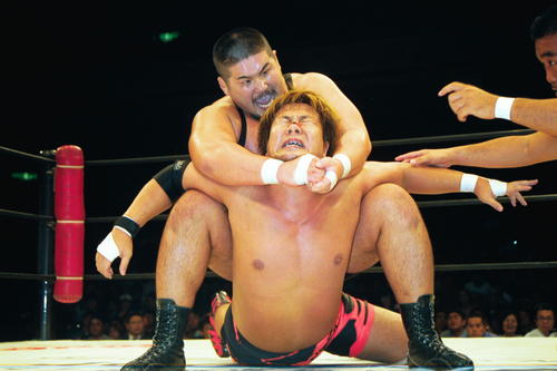 吉江豊は小島聡にキャメルクラッチ