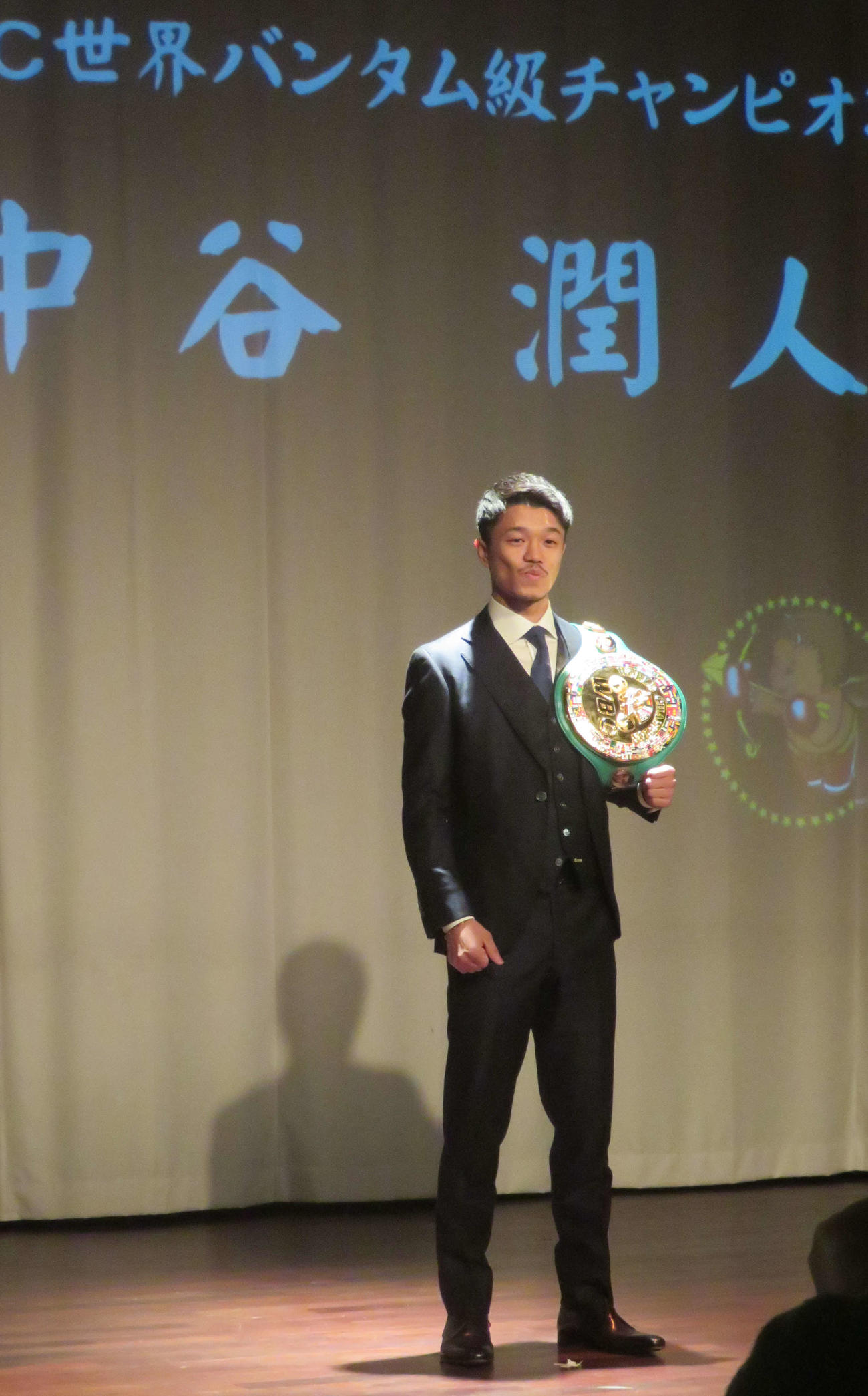 WBC世界バンタム級王座獲得の祝勝会に出席した中谷潤人