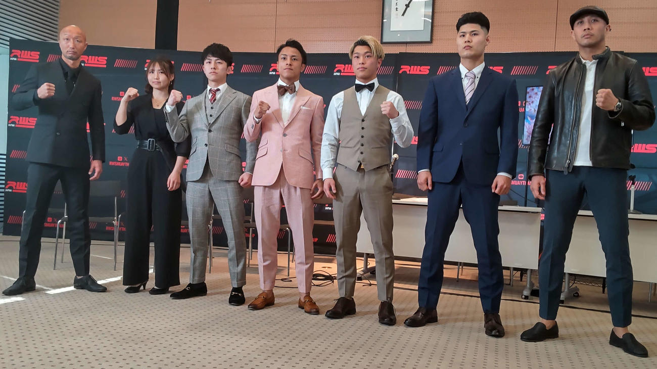 RWSジャパン第2回大会に参戦する（左から）パルコ・レンジャージム、伊藤紗弥、吉成名高、石井一成、松田龍聖、モトヤスック、マイク・ジョー