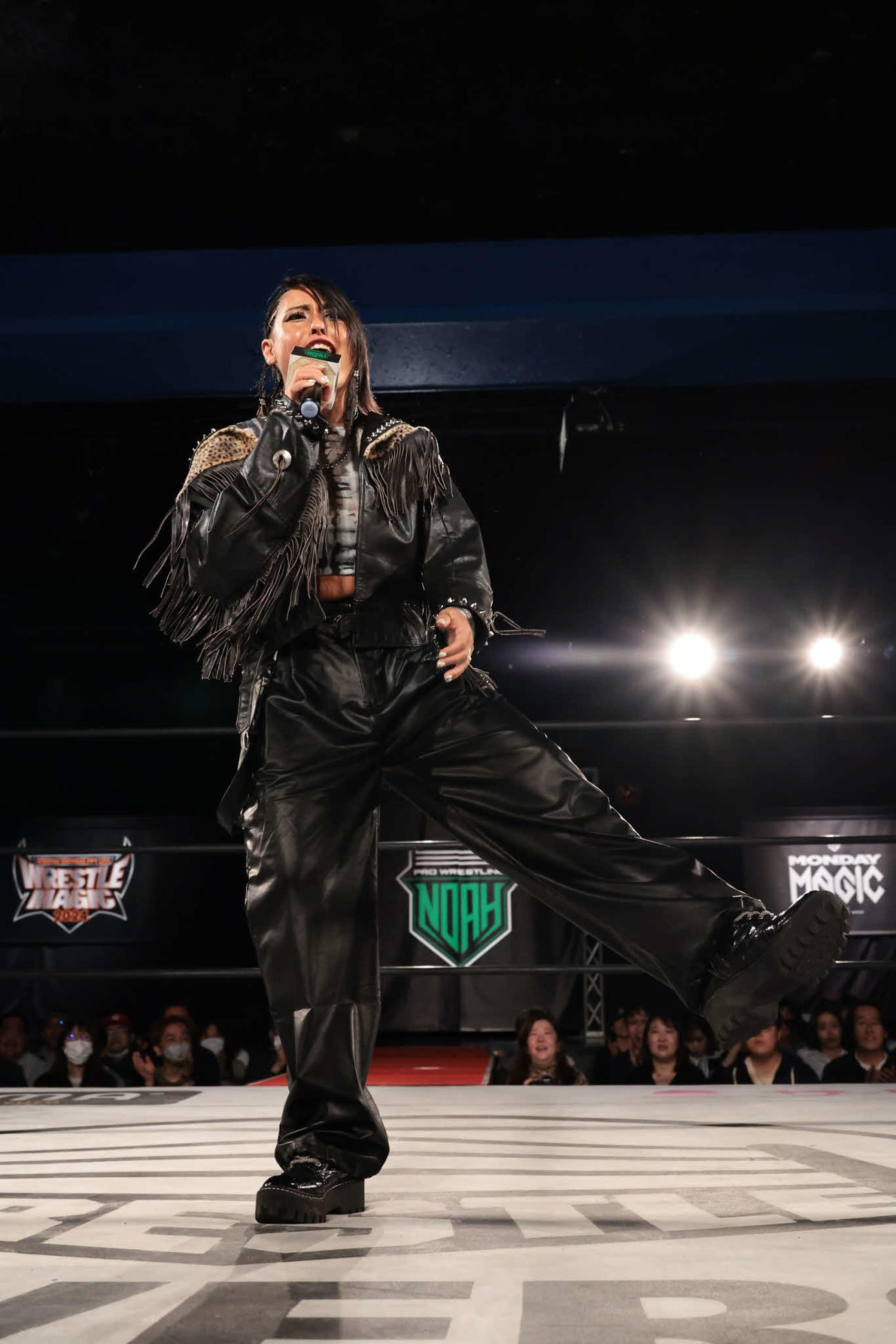 スターダムを退団したばかりのジュリアが1日の「マンデーマジック・シーズン2　エピソード1」に来場し、5・4「レッスル・マジック」への参戦を表明（写真提供プロレスリング・ノア）