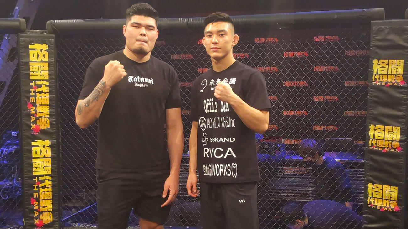 決勝に進出したトミー矢野（右）とイゴール・タナベ監督